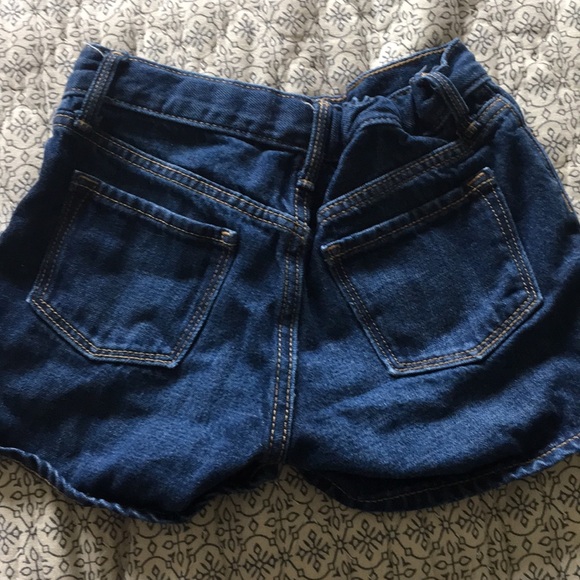 Shorts - Picture 3 of 4